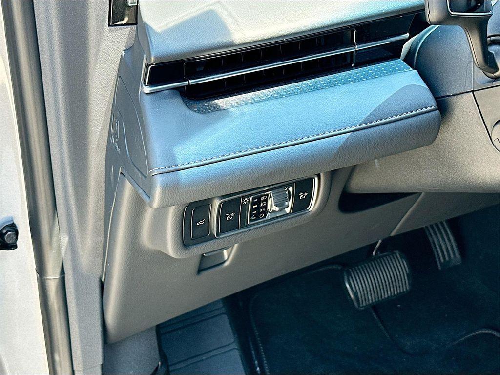 used 2024 Lincoln Nautilus car, priced at $46,608