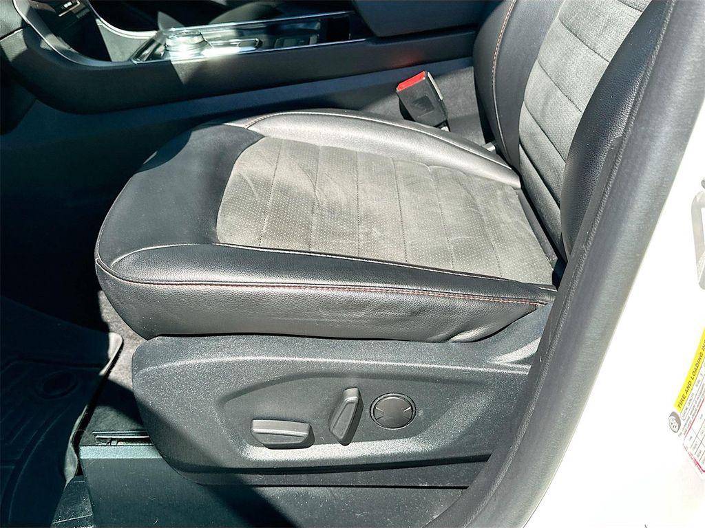 used 2021 Ford Edge car, priced at $22,969