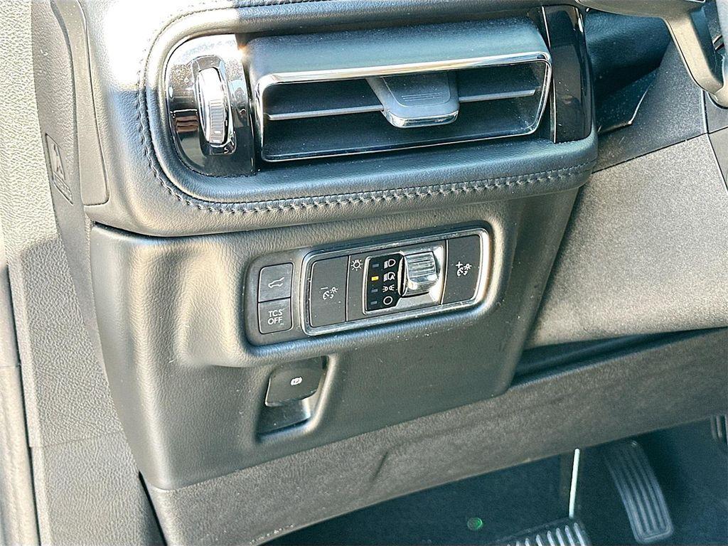 used 2022 Lincoln Nautilus car, priced at $29,496