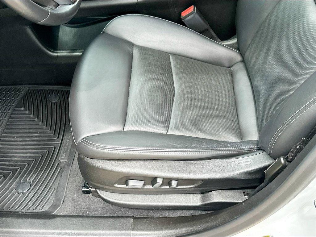 used 2023 Cadillac XT6 car, priced at $36,997