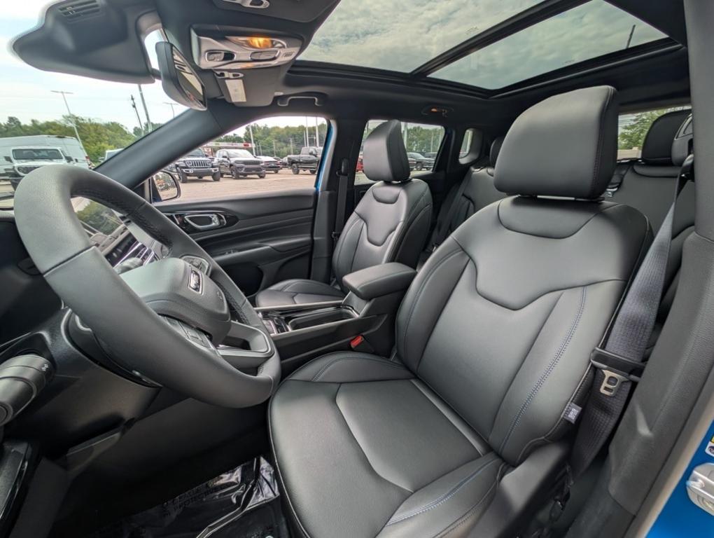 new 2025 Jeep Compass car, priced at $34,605