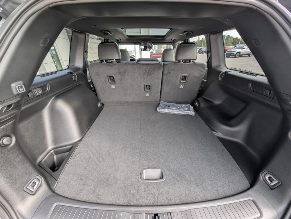 new 2025 Jeep Grand Cherokee car, priced at $45,760