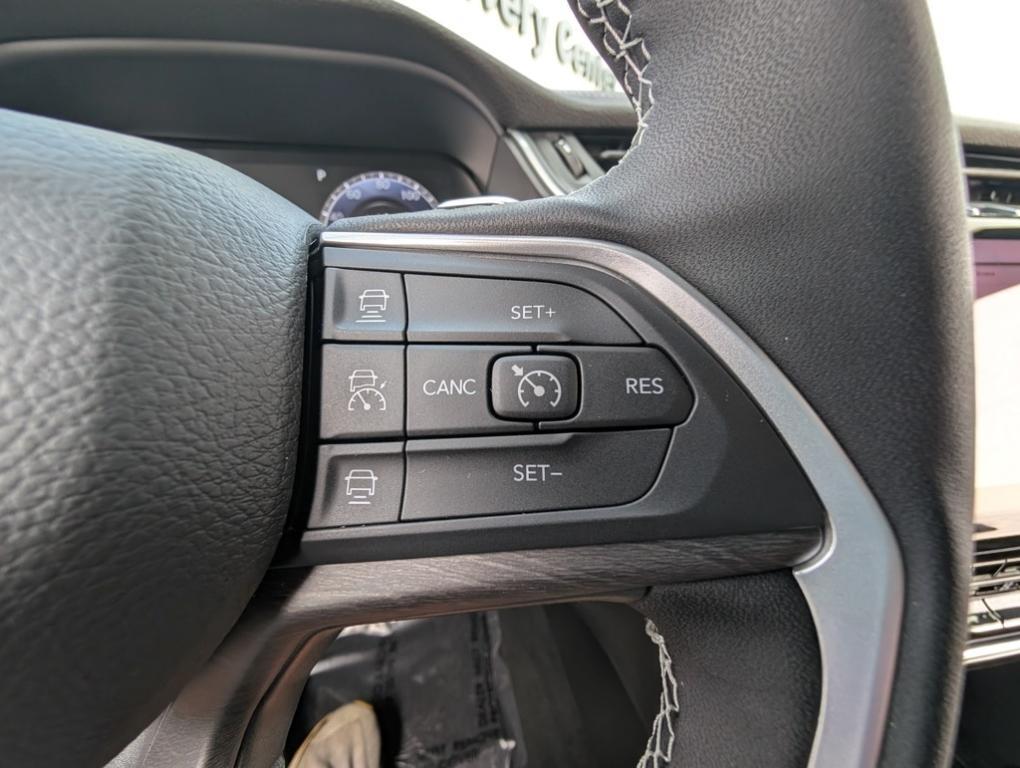 new 2025 Jeep Grand Cherokee car, priced at $44,010