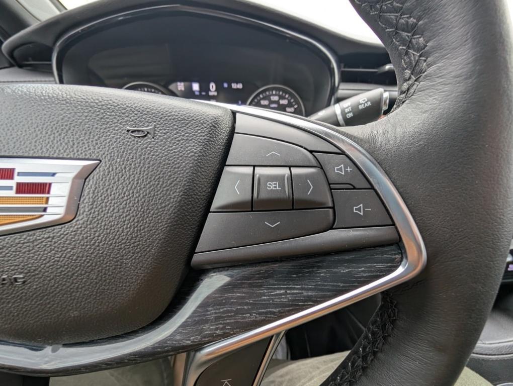 used 2023 Cadillac XT5 car, priced at $33,500