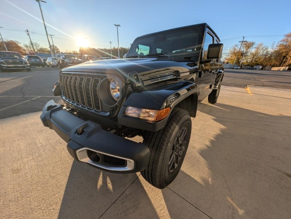 new 2026 Jeep Gladiator car, priced at $49,700