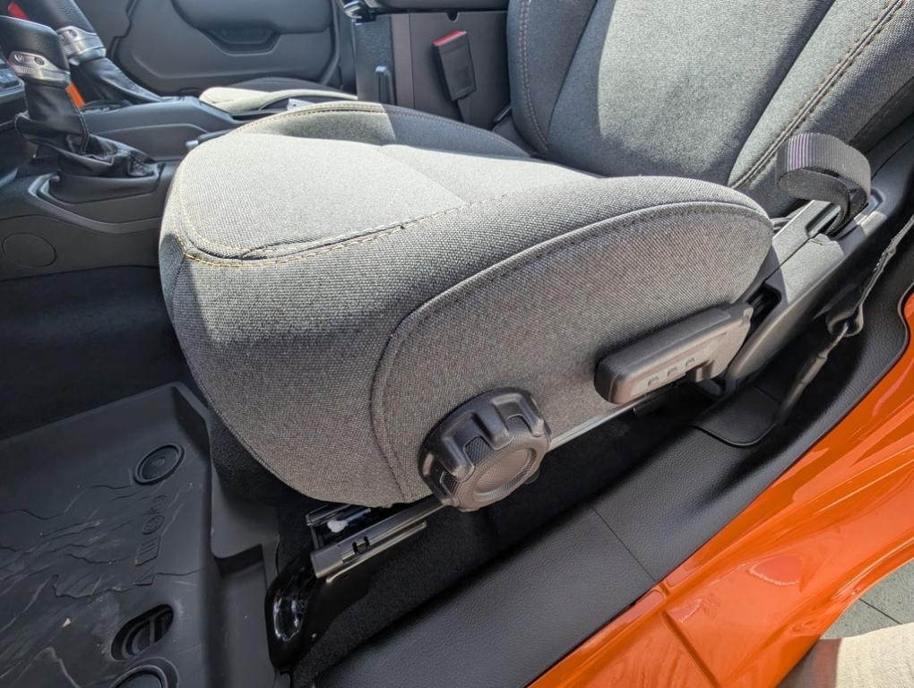 new 2025 Jeep Wrangler car, priced at $51,370