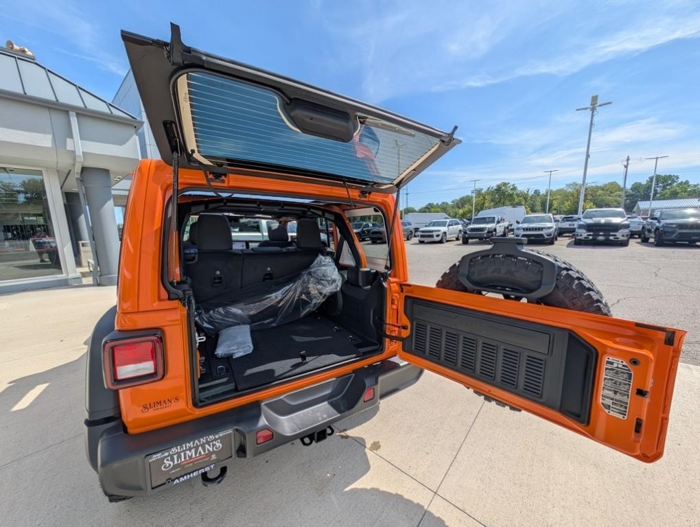 new 2025 Jeep Wrangler car, priced at $51,370