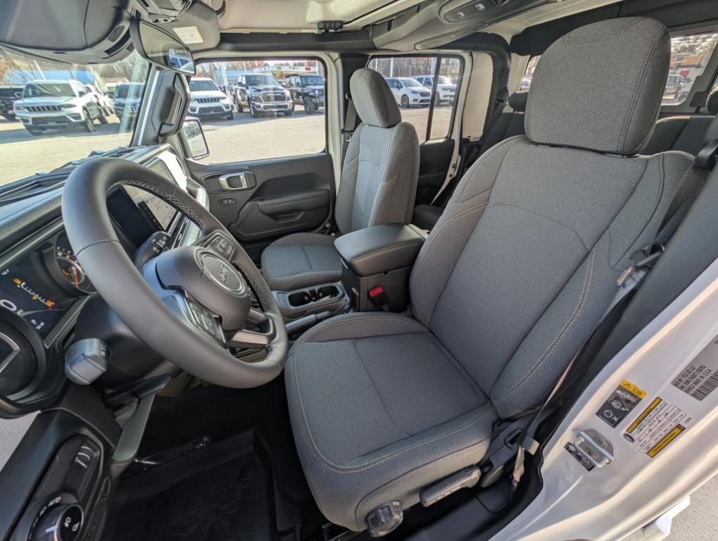 new 2026 Jeep Gladiator car, priced at $54,385