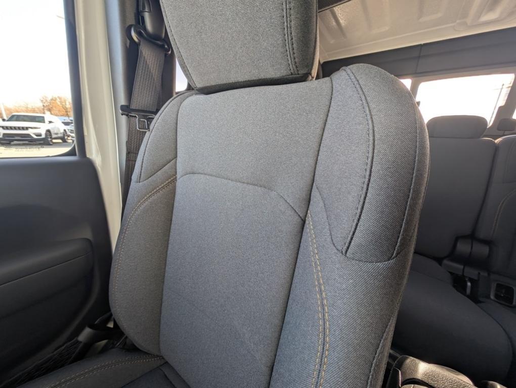 new 2026 Jeep Gladiator car, priced at $54,385