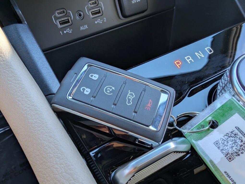 new 2025 Jeep Grand Cherokee car, priced at $47,165