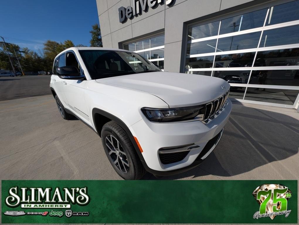 new 2025 Jeep Grand Cherokee car, priced at $47,165