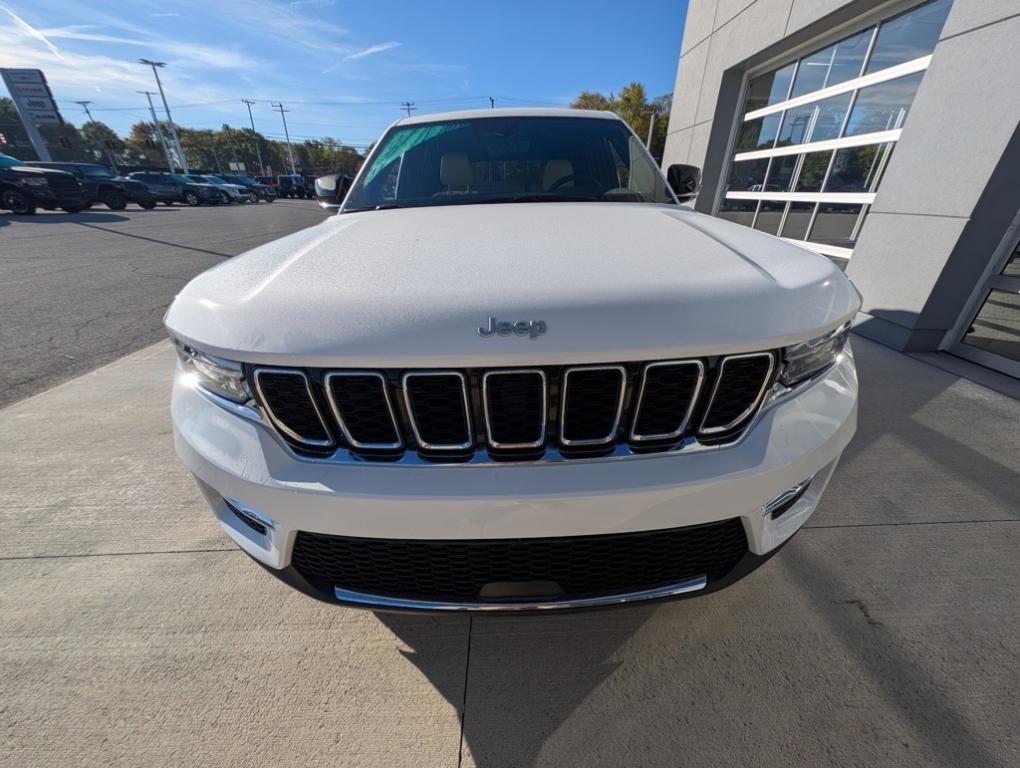 new 2025 Jeep Grand Cherokee car, priced at $47,165