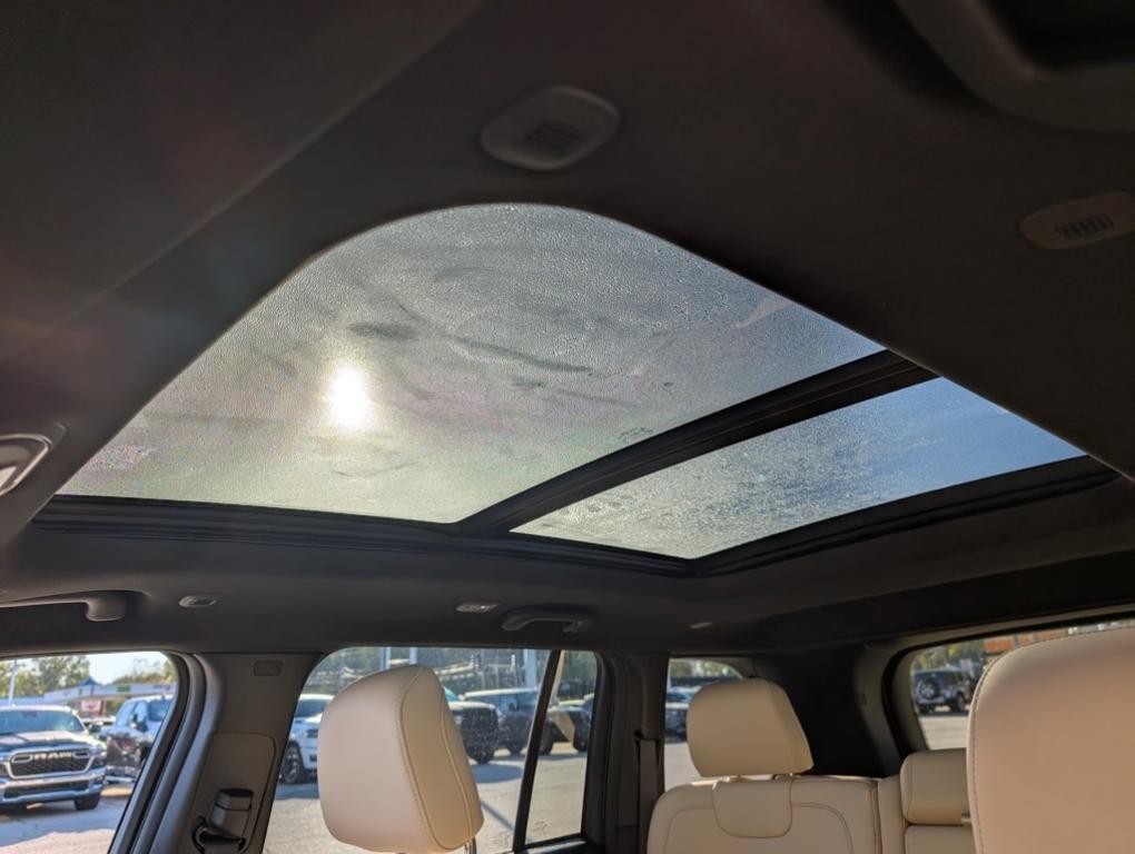 new 2025 Jeep Grand Cherokee car, priced at $47,165