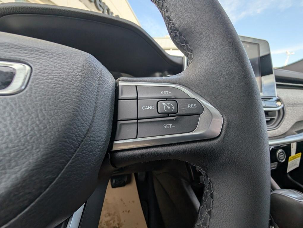 new 2025 Jeep Compass car, priced at $28,680