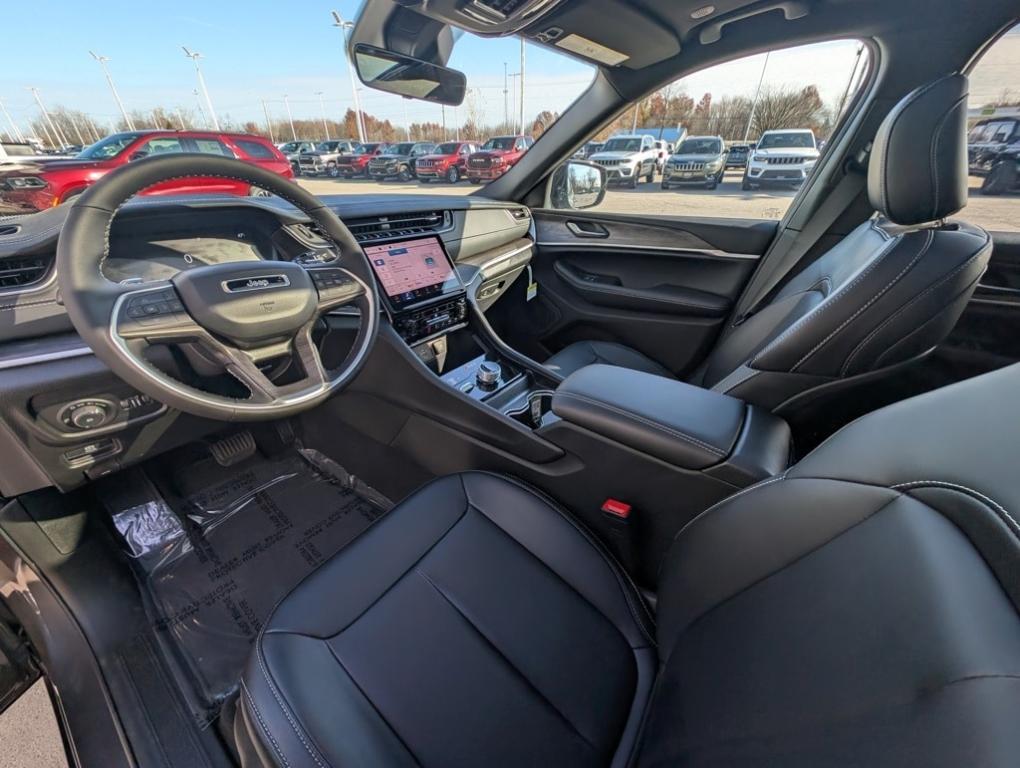 new 2025 Jeep Grand Cherokee L car, priced at $51,335