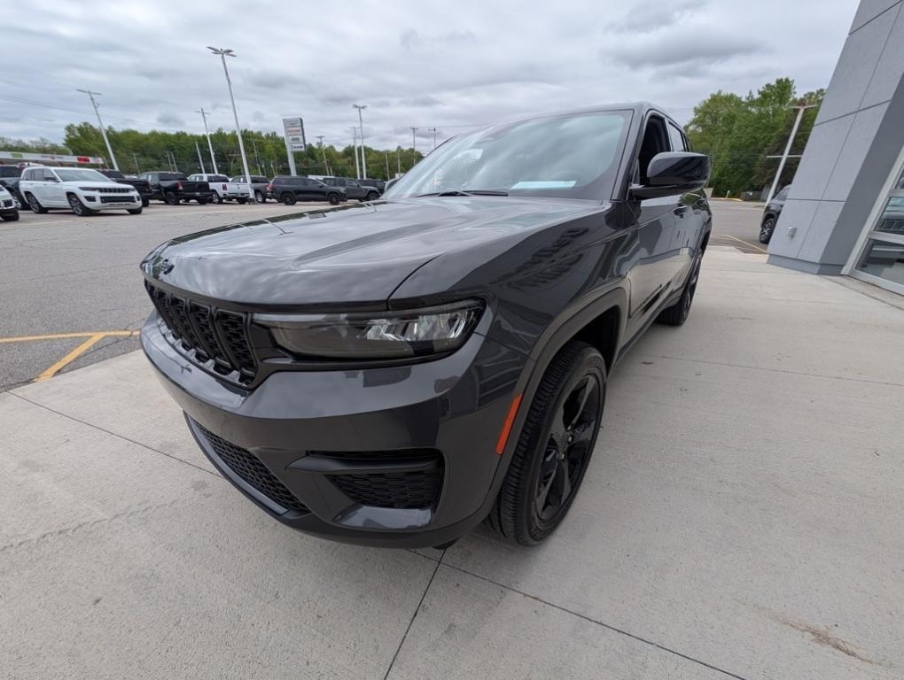 used 2023 Jeep Grand Cherokee car, priced at $36,500