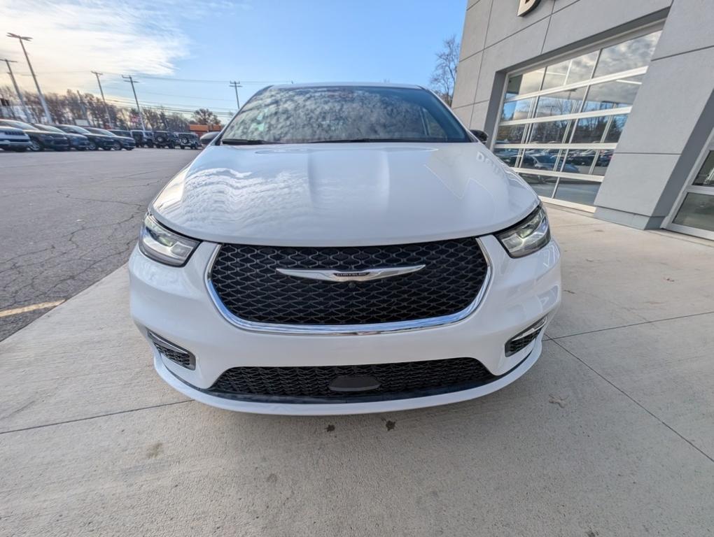 new 2026 Chrysler Pacifica car, priced at $43,060