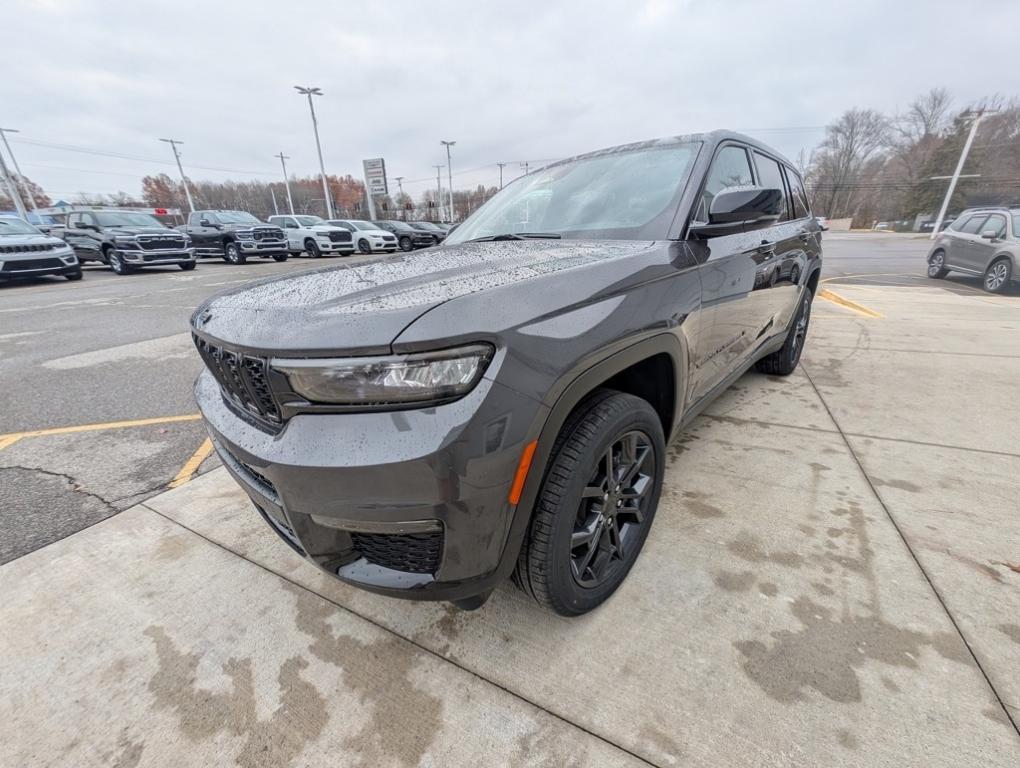 new 2025 Jeep Grand Cherokee L car, priced at $51,335