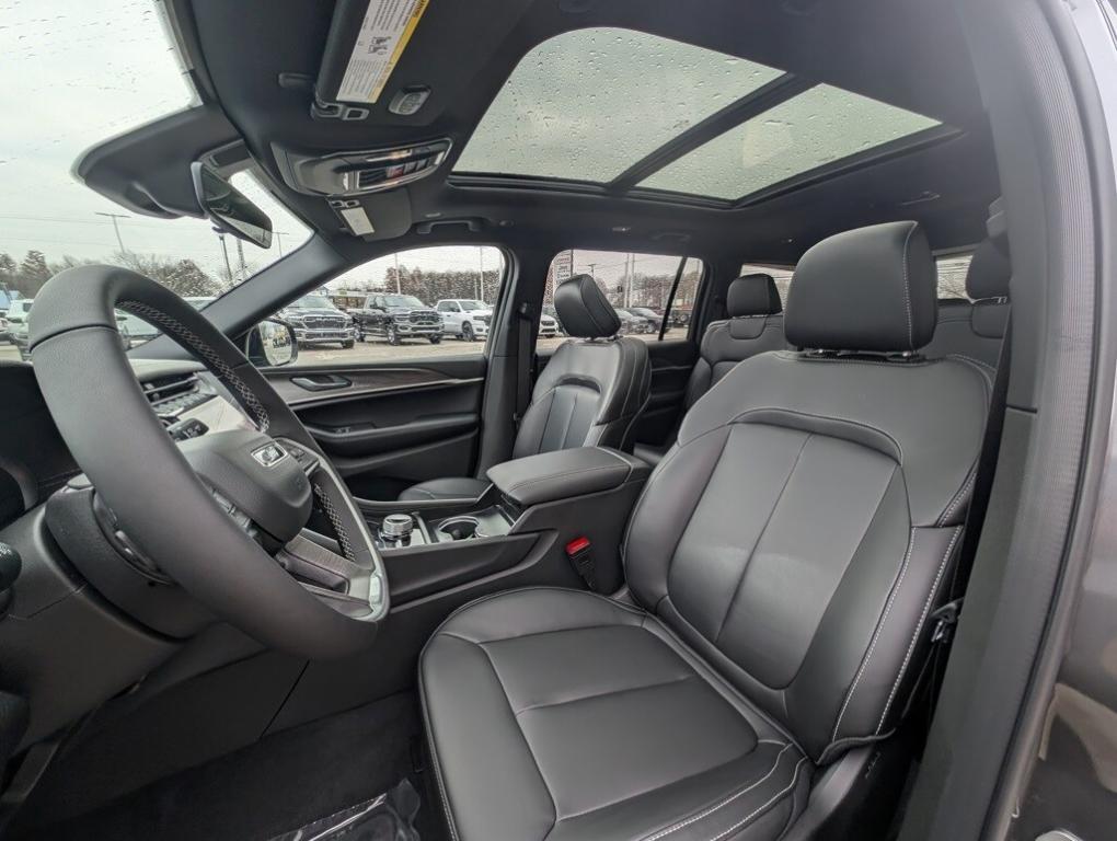 new 2025 Jeep Grand Cherokee L car, priced at $51,335