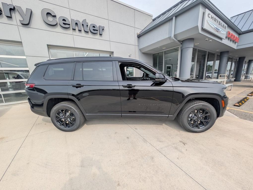 new 2025 Jeep Grand Cherokee L car, priced at $43,869