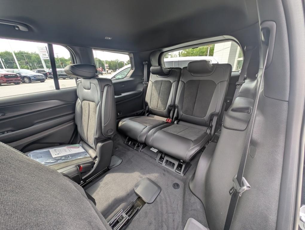 new 2025 Jeep Grand Cherokee L car, priced at $43,869