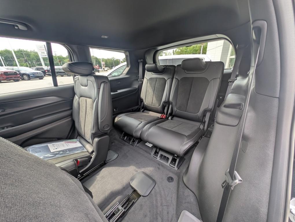 new 2025 Jeep Grand Cherokee L car, priced at $43,869