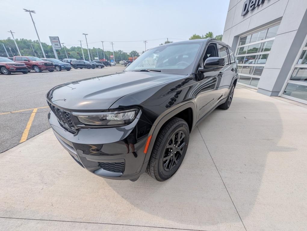 new 2025 Jeep Grand Cherokee L car, priced at $43,869