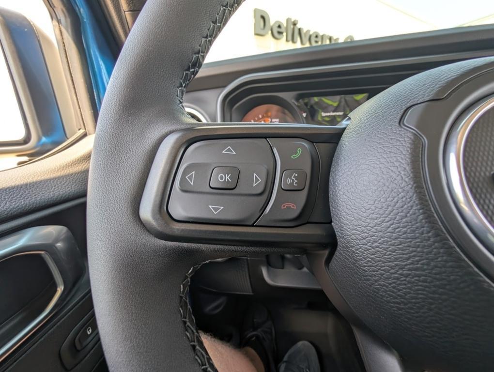 new 2025 Jeep Gladiator car, priced at $45,896