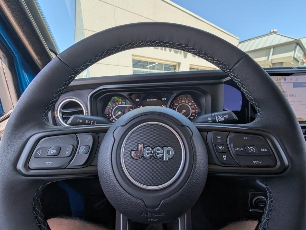 new 2025 Jeep Gladiator car, priced at $45,896