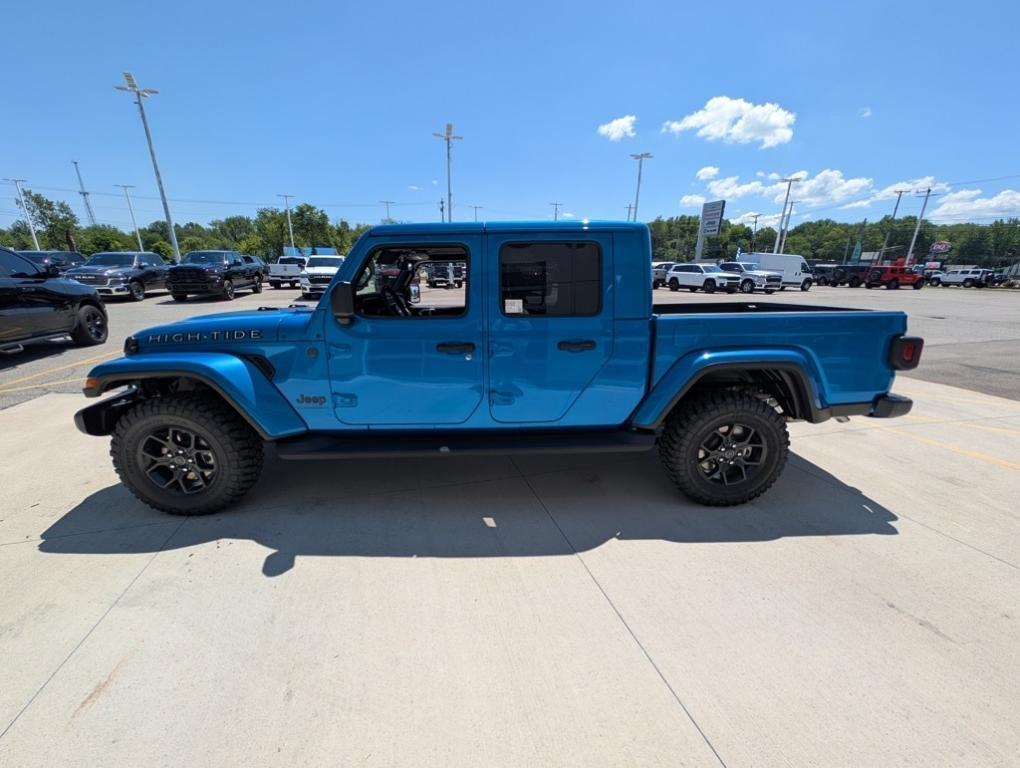 new 2025 Jeep Gladiator car, priced at $45,896
