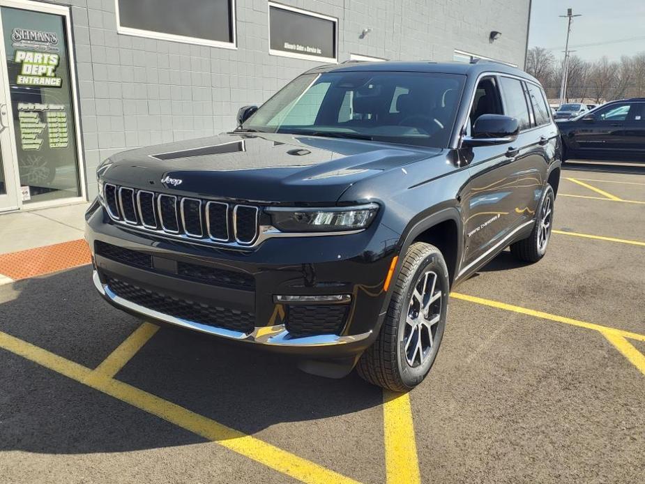 new 2024 Jeep Grand Cherokee L car, priced at $44,295