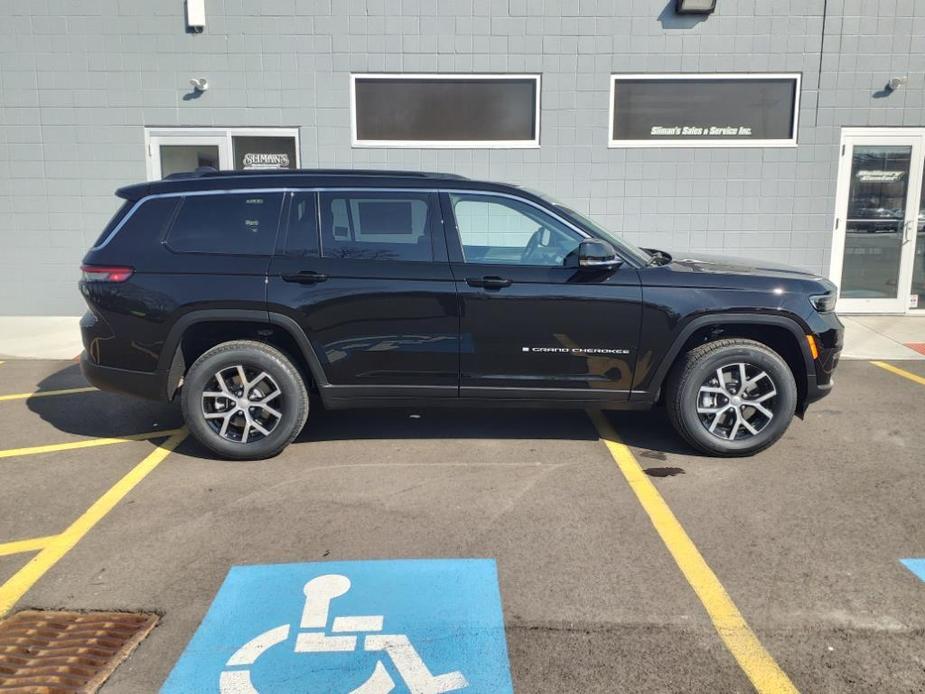 new 2024 Jeep Grand Cherokee L car, priced at $44,295