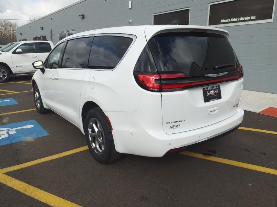 new 2024 Chrysler Pacifica car, priced at $51,025