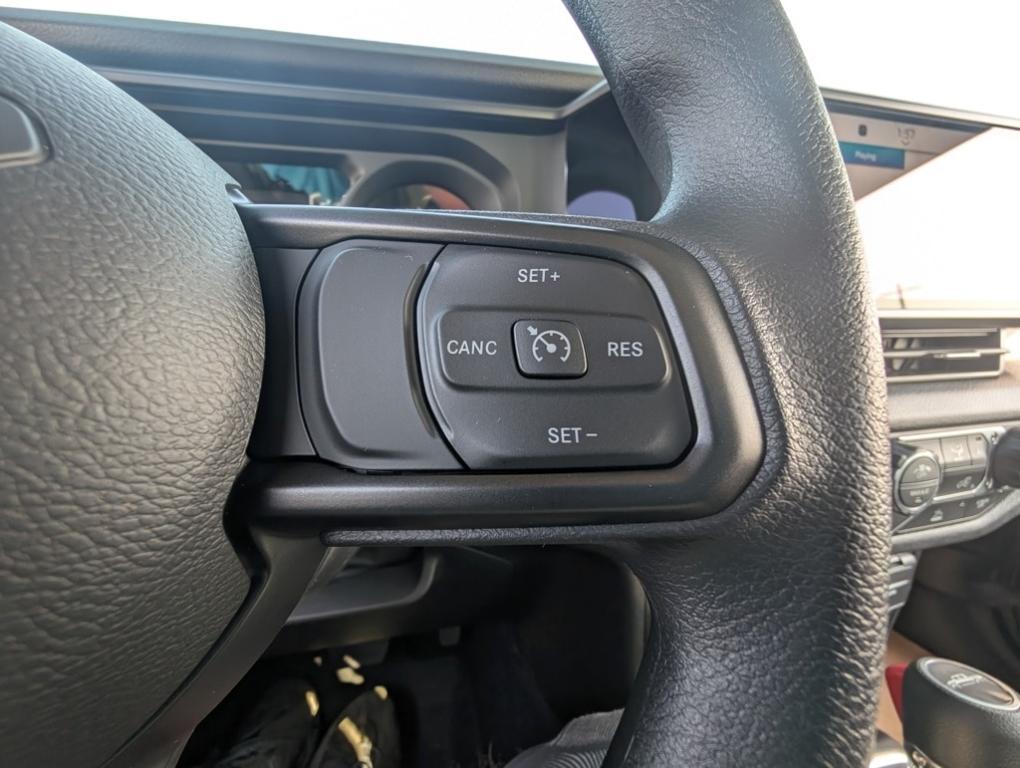 new 2025 Jeep Gladiator car, priced at $37,805