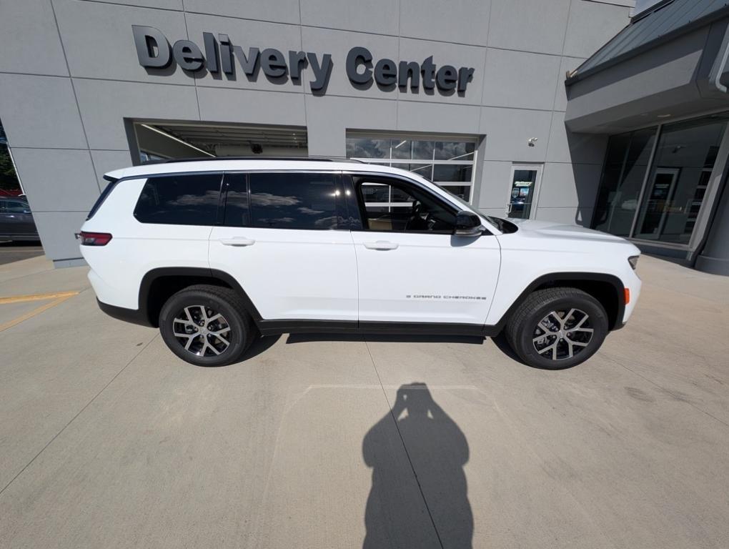 new 2025 Jeep Grand Cherokee L car, priced at $44,515