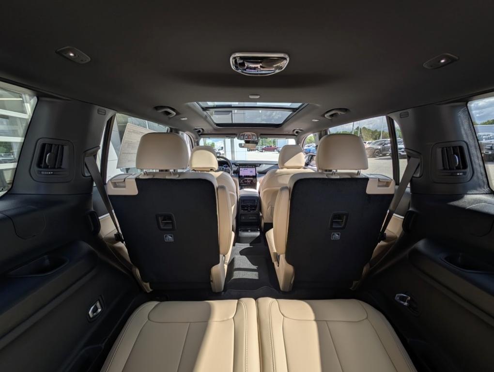 new 2025 Jeep Grand Cherokee L car, priced at $44,515