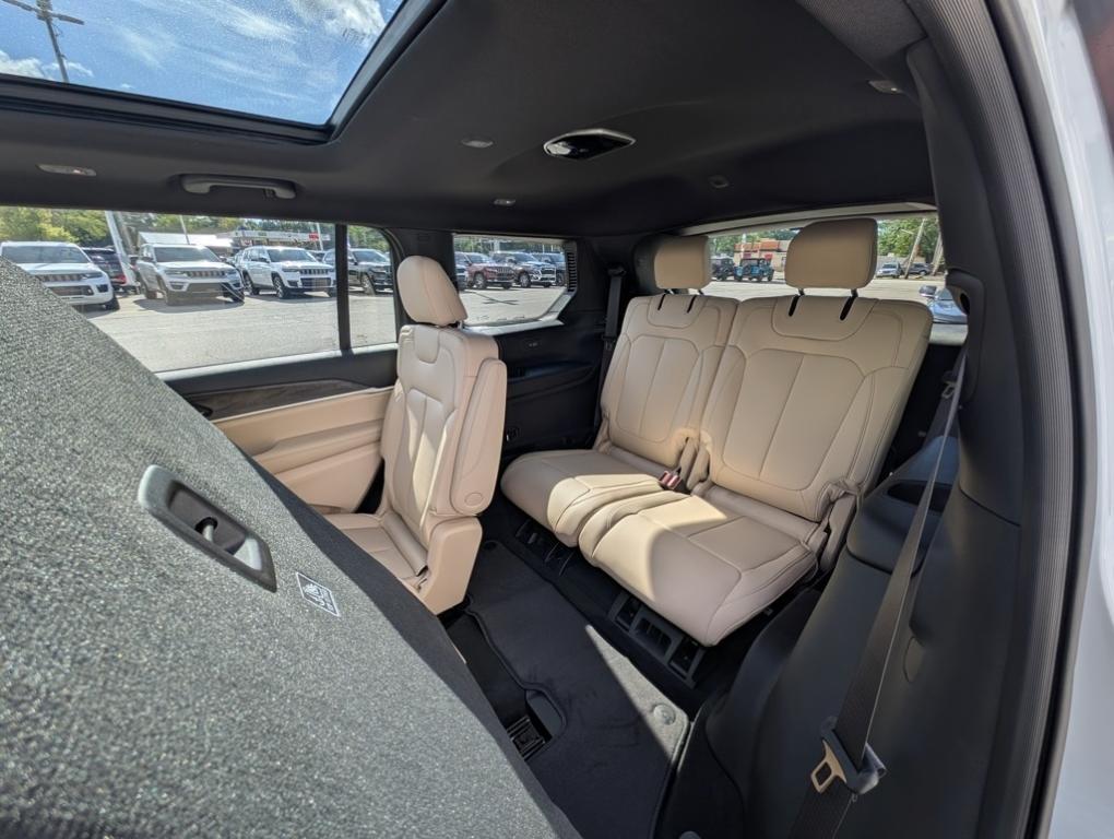 new 2025 Jeep Grand Cherokee L car, priced at $44,515