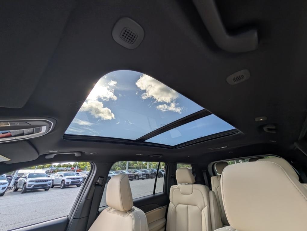 new 2025 Jeep Grand Cherokee L car, priced at $44,515