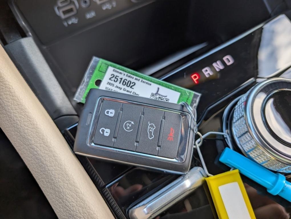 new 2025 Jeep Grand Cherokee L car, priced at $44,515