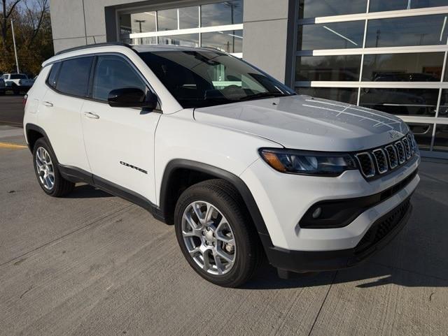 new 2024 Jeep Compass car, priced at $28,990