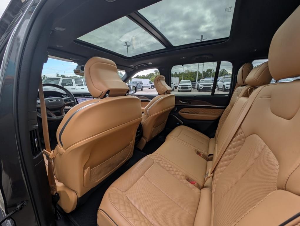 used 2022 Jeep Grand Cherokee car, priced at $43,600