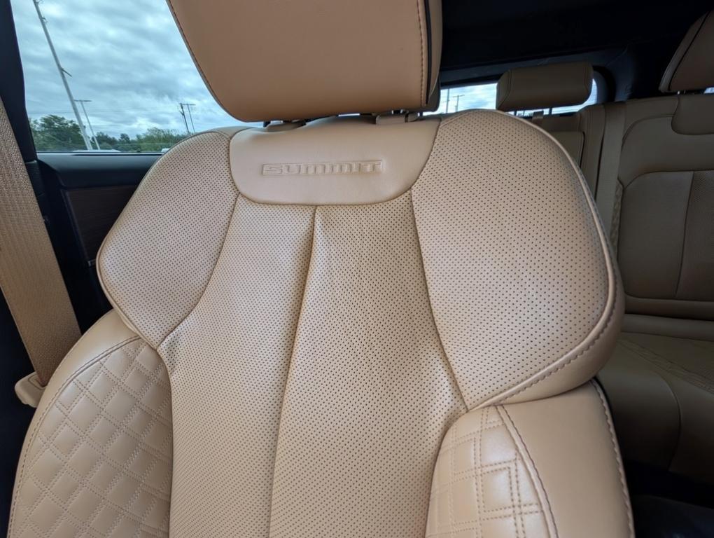 used 2022 Jeep Grand Cherokee car, priced at $43,600