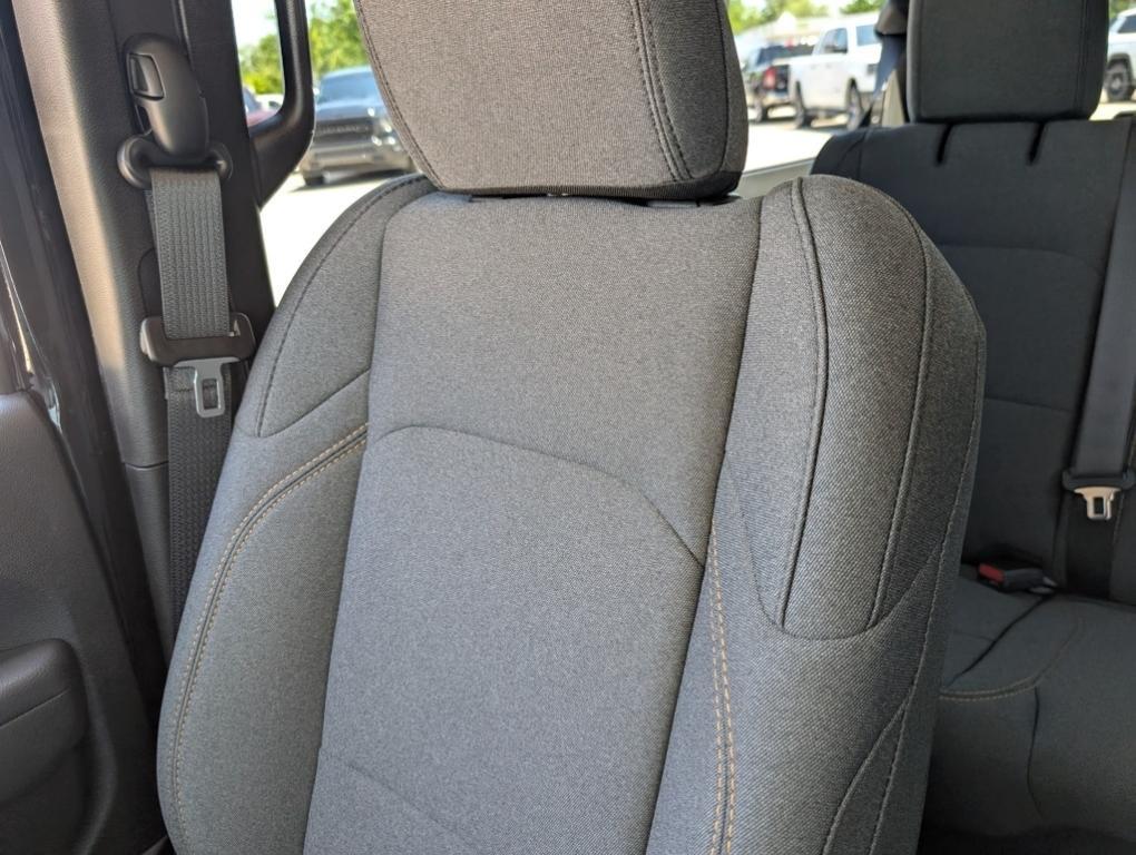 new 2025 Jeep Wrangler car, priced at $47,728