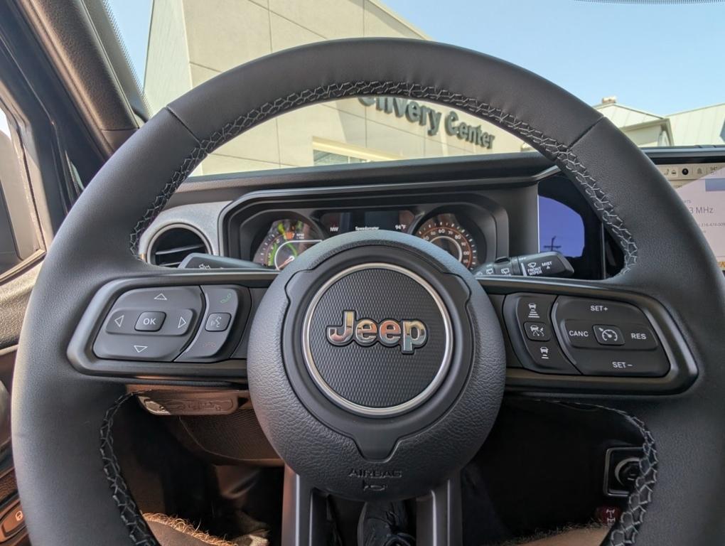 new 2025 Jeep Wrangler car, priced at $47,728