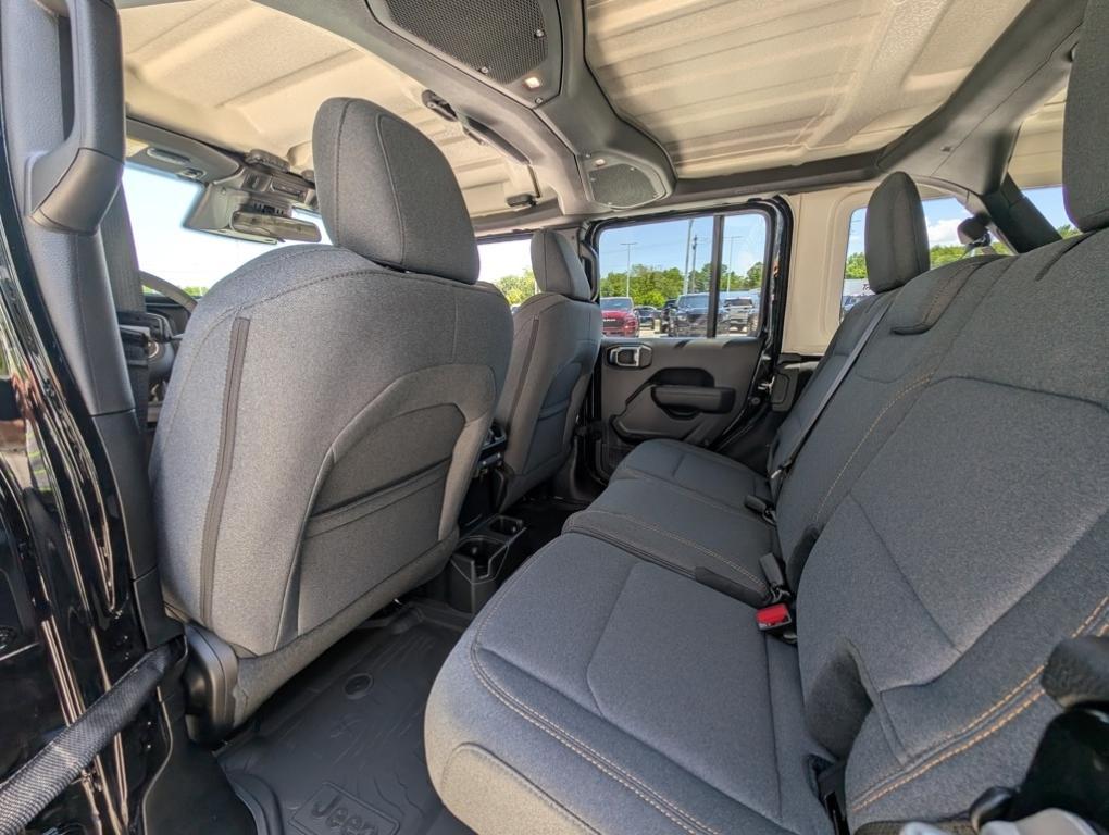 new 2025 Jeep Wrangler car, priced at $47,728