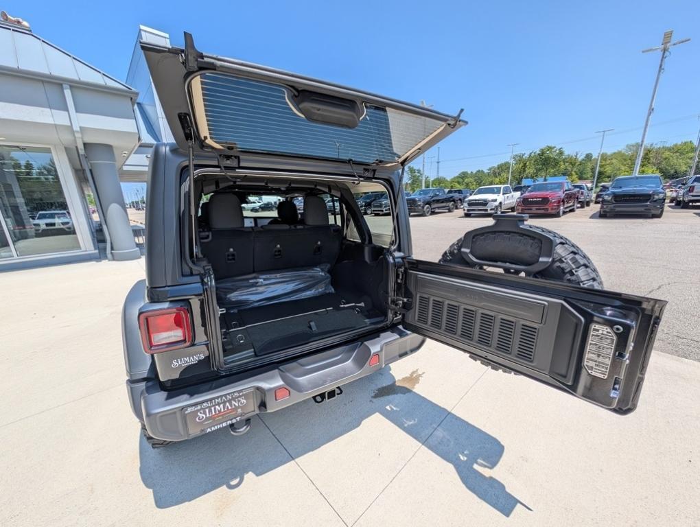 new 2025 Jeep Wrangler car, priced at $47,728