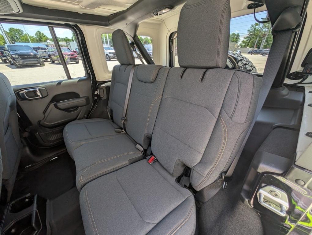 new 2025 Jeep Wrangler car, priced at $47,728