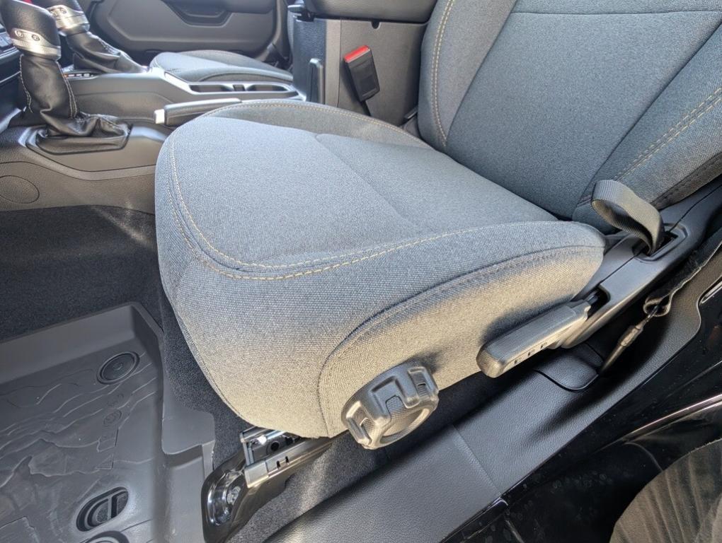 new 2025 Jeep Wrangler car, priced at $47,728