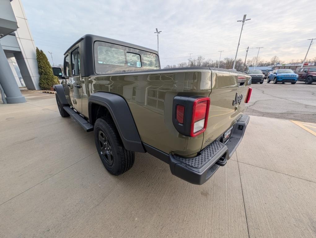 new 2025 Jeep Gladiator car, priced at $41,680