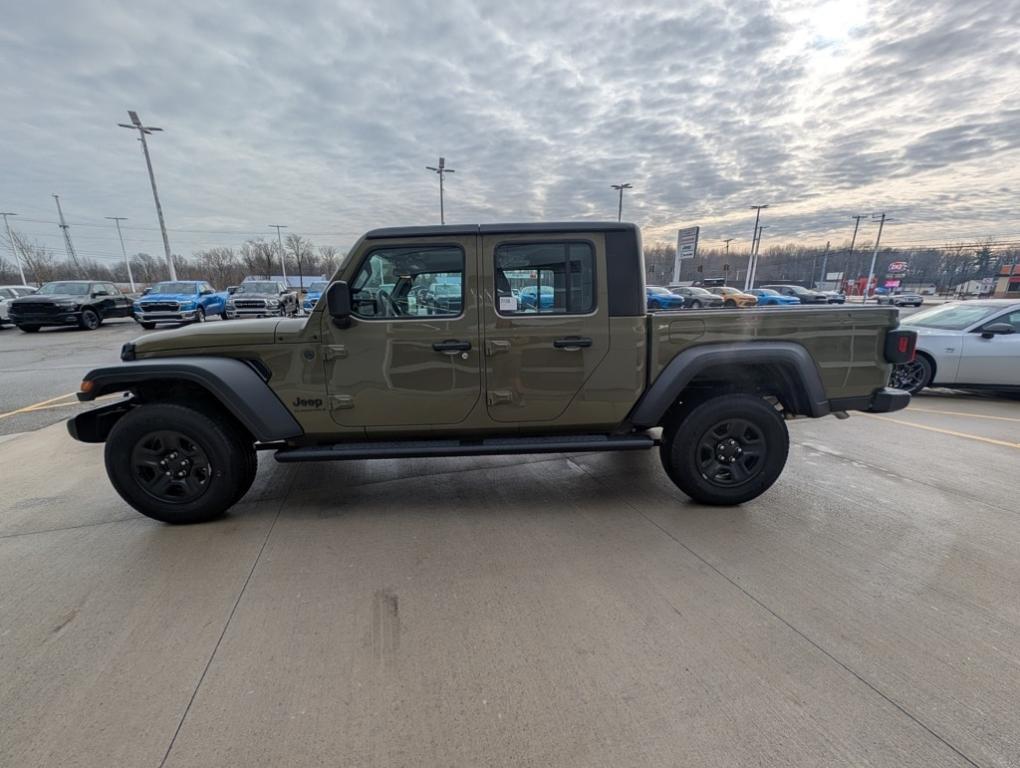 new 2025 Jeep Gladiator car, priced at $41,680